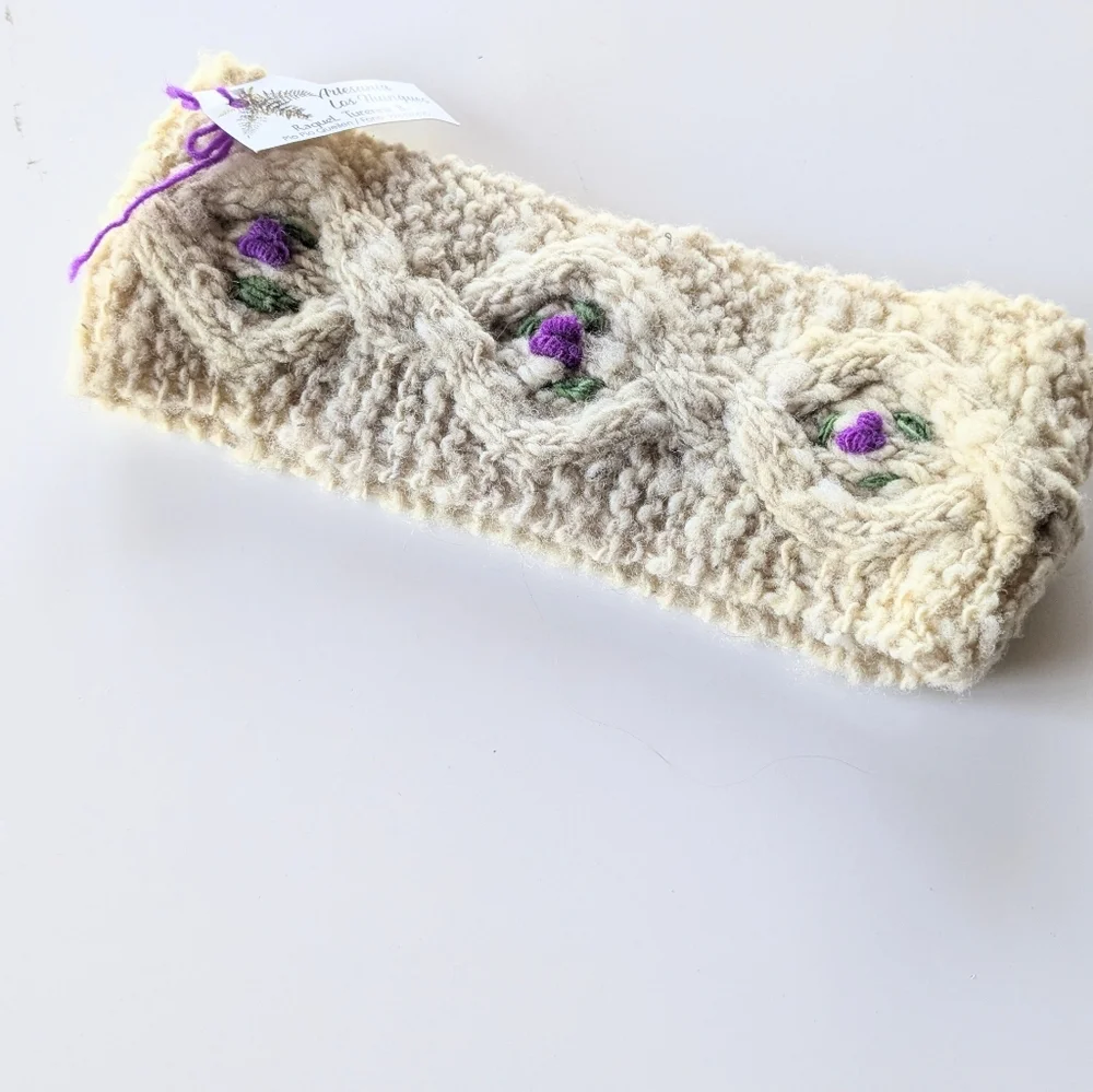 Artisanal Wool Cable Knit Headband with Purple Floral Embroidery - Chile